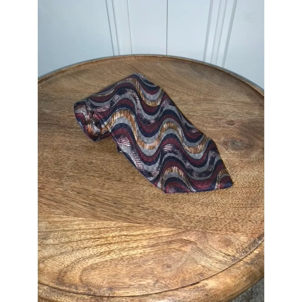 yApre'‎ Multicolor Geometric Silk Designer Classic Necktie